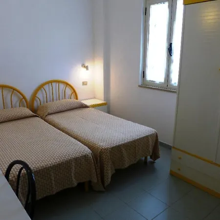 Διαμέρισμα Locazione Turistica Esmeraldo-7 *